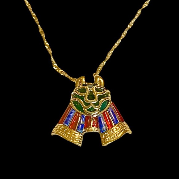 Global Destinations Pendant Necklace - Picture 2 of 9